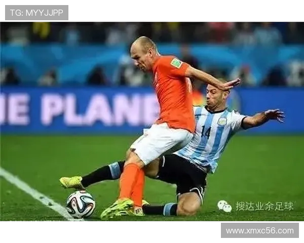 广州足球队盯防革新之路:战术创新与球队未来发展探讨 广州足球队盯防革新之路:战术创新与球队未来发展探讨