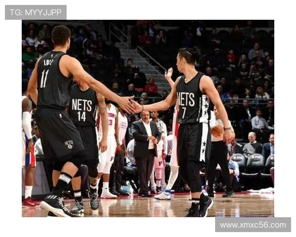 林书豪对阵雄鹿的精彩表现与比赛分析回顾