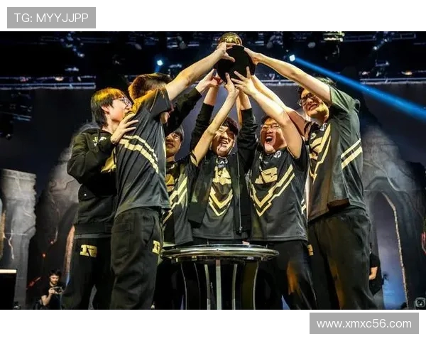 南京足球队在冠军赛中的实力展现与战术分析